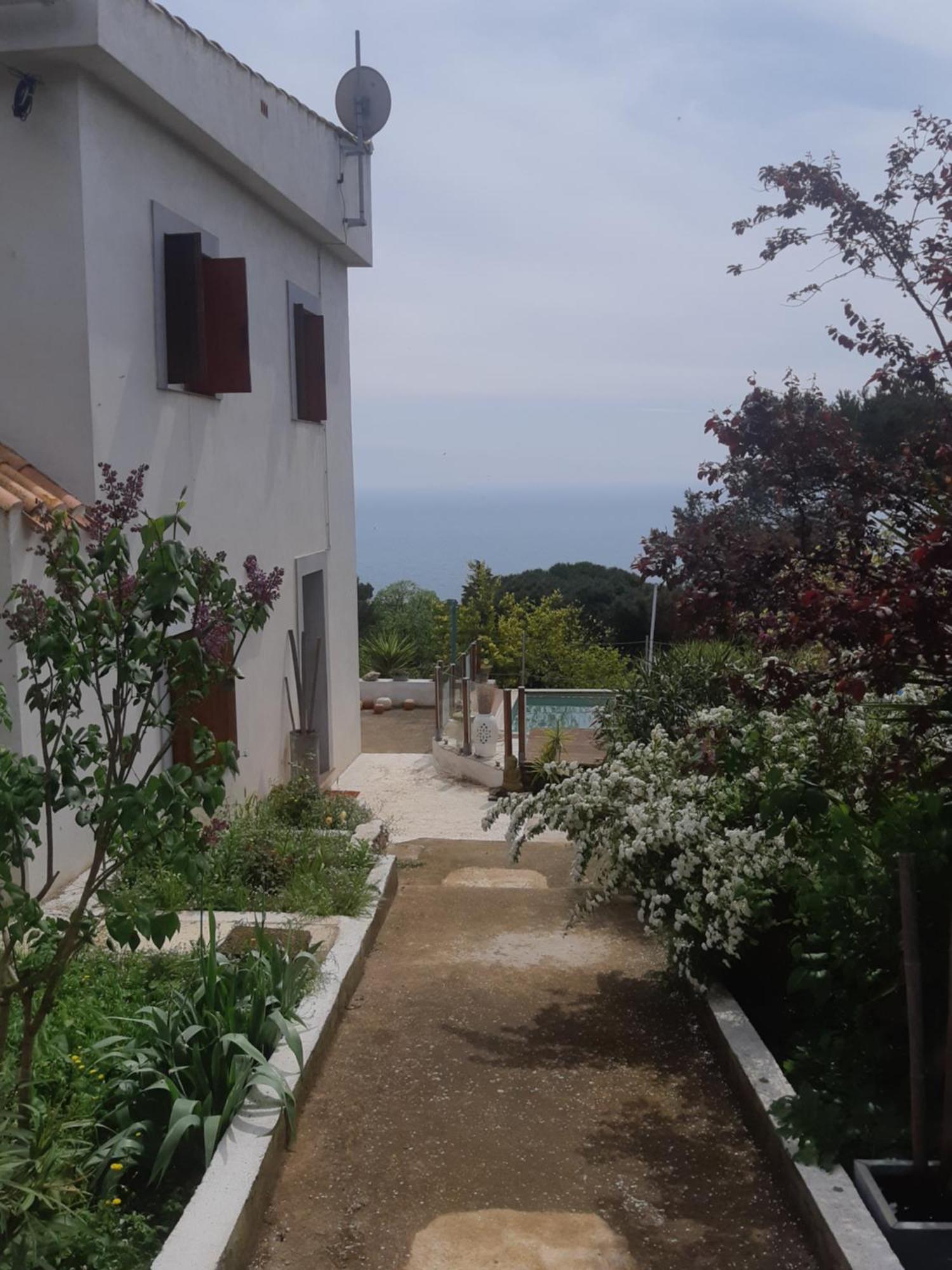 Haut De Villa Au Mont St Clair Vue Exceptionnelle Mer Et Foret Terrasses, Piscine, Petanque, Solarium Prives Sete Exterior photo